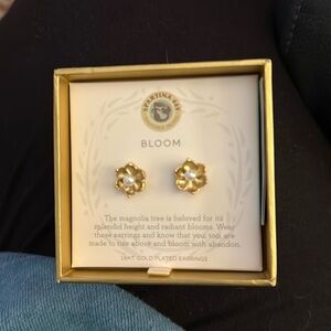 Spartina 449 earrings, new in box! 18k gold plated with center pearl!